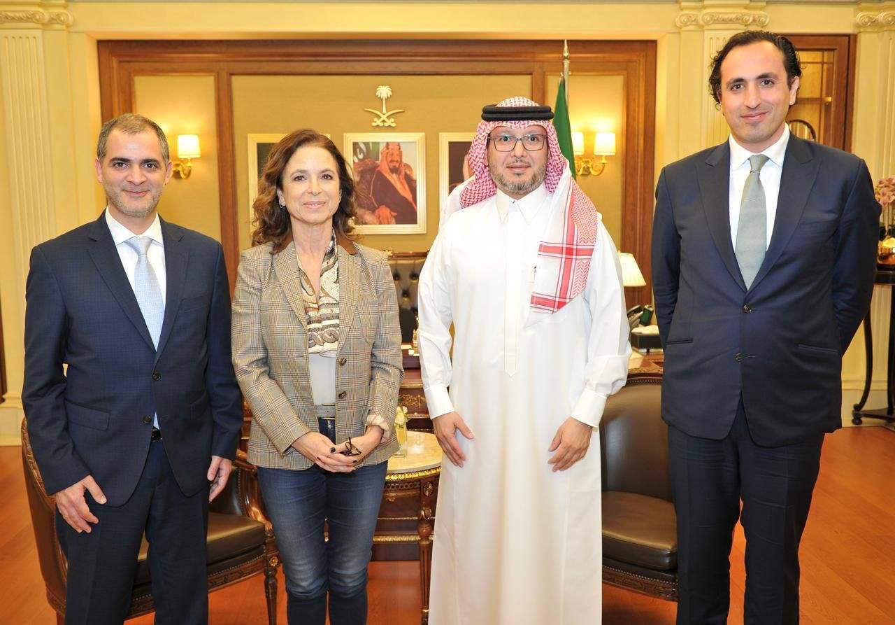 السفير السعودي في لبنان وليد بخاري استقبل وزيرة السياحة 