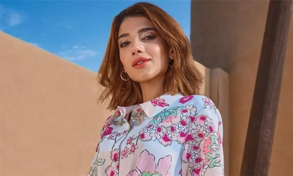 نارين بيوتي تلفت الأنظار بإطلالة من التراث الكردي في ليلة الحناء 