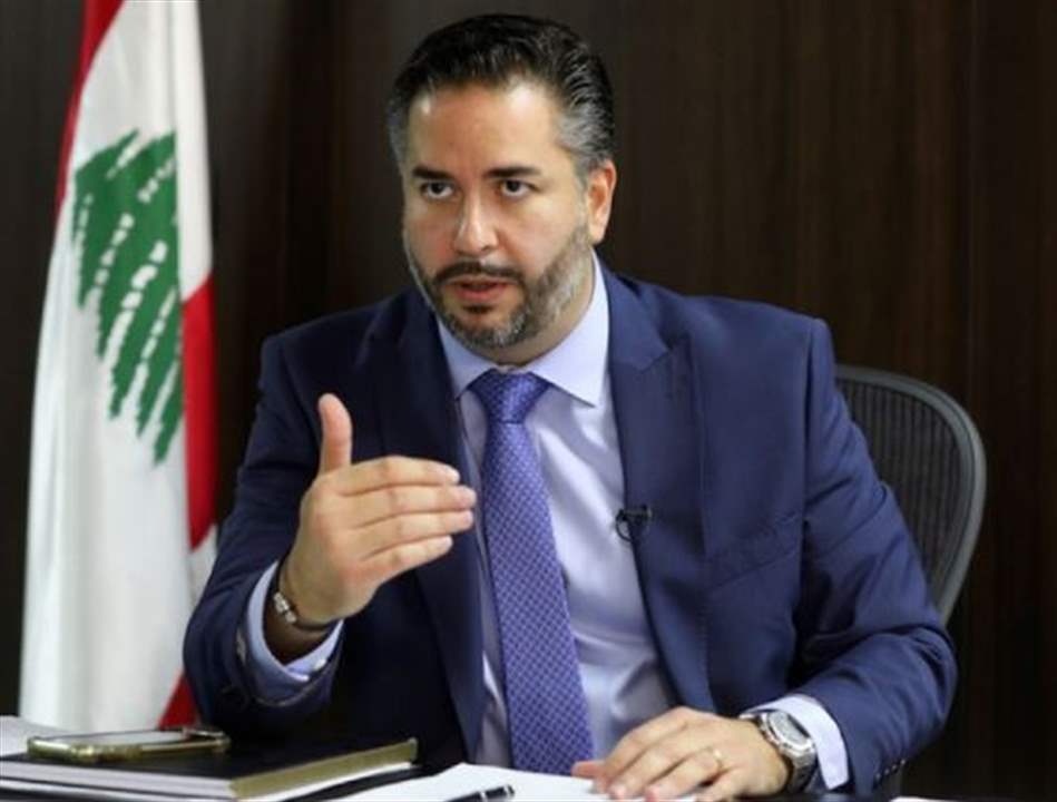 أمين سلام خارج نقابة المحامين في طرابلس (صورة) 