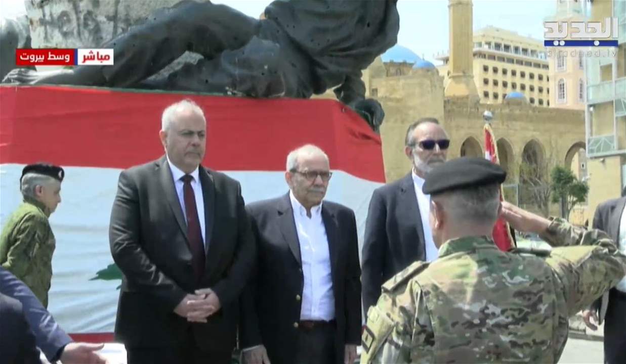  رئيس الحكومة نواف سلام يقف دقيقة صمت بساحة الشهداء في الذكرى الـ 50 للحرب الأهلية(فيديو) 