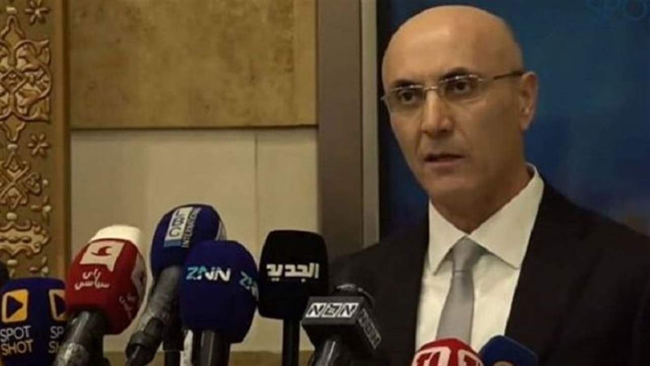 وزير الداخلية عن إزالة الصور والشعارات: لتحسين صورة لبنان