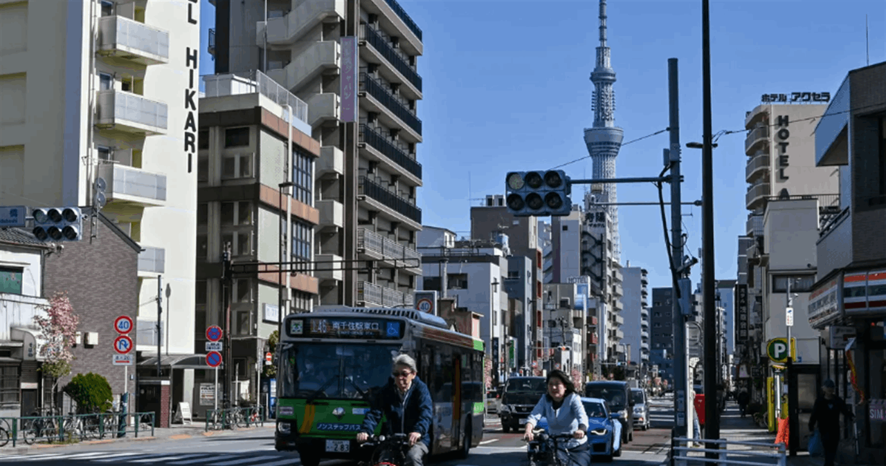 &quot;سرق 6 دولارات&quot;.. فحُرِم من تعويض نهاية الخدمة! 