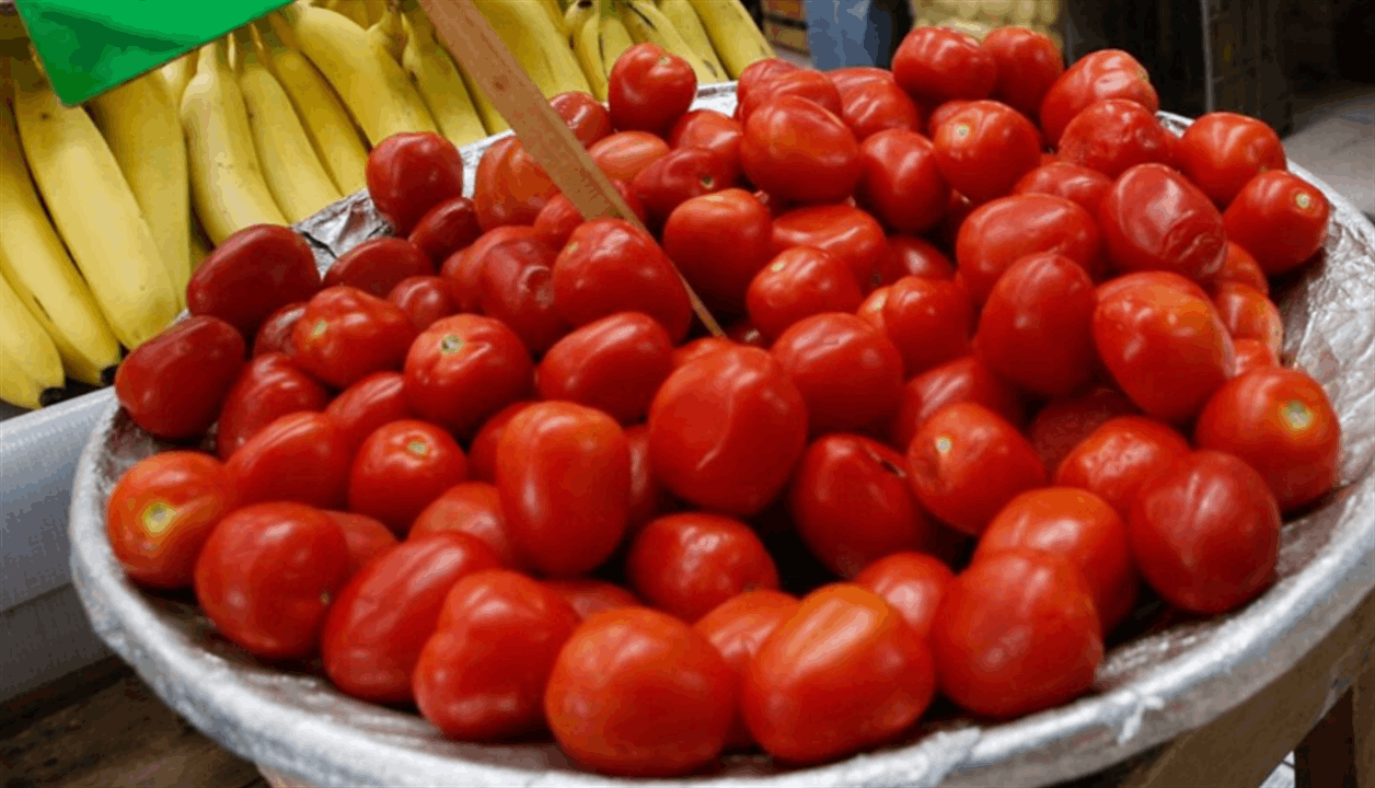 حتى &quot;البندورة&quot; لم تسلم من ضرائب ترامب! 