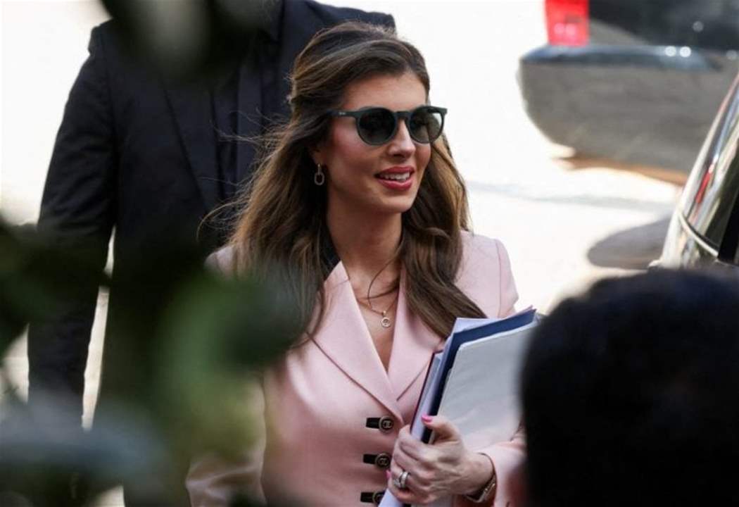 أحدهما استعان بـ &quot;فيلم&quot; والآخر بـ &quot;مغنيّة&quot;.. الردود المتبادلة بين أورتاغوس وجنبلاط! 