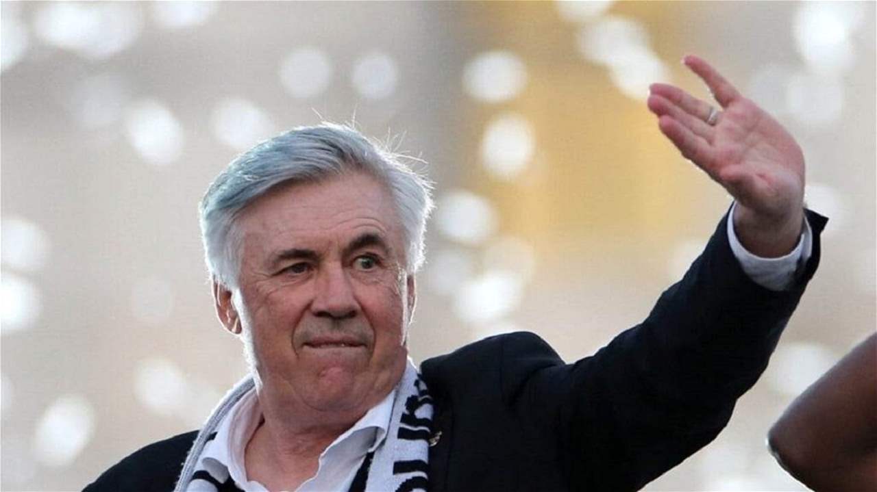 فيديو - كارلو أنشيلوتي وحيداً في تدريبات ريال مدريد