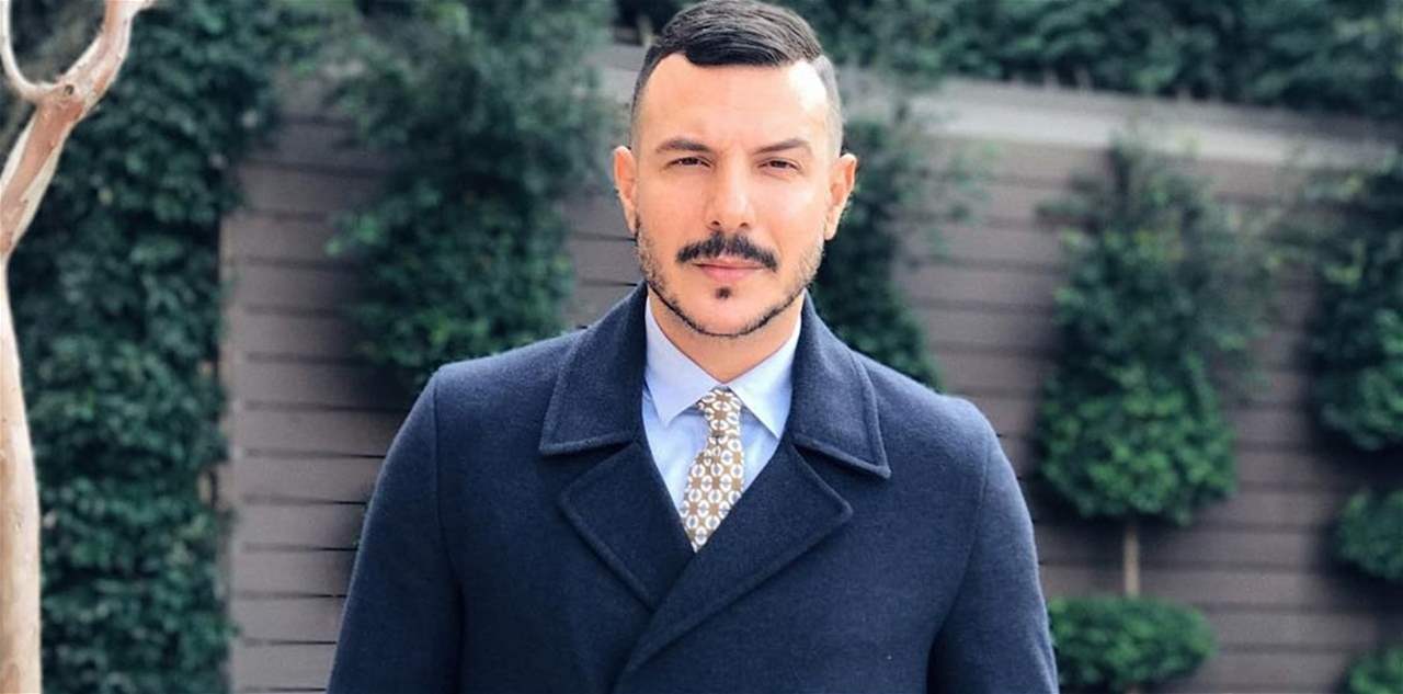 والدة باسل خياط تلفت الأنظار في اول ظهور علني لها