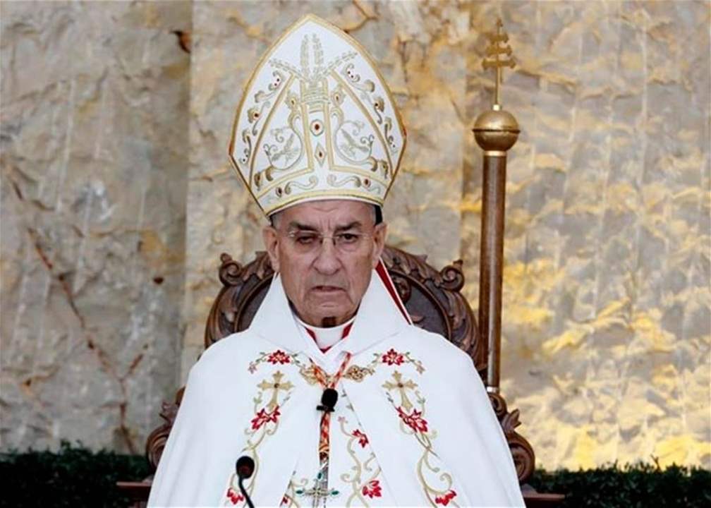 الرئيس عون يزور الراعي في المستشفى(صورة) 