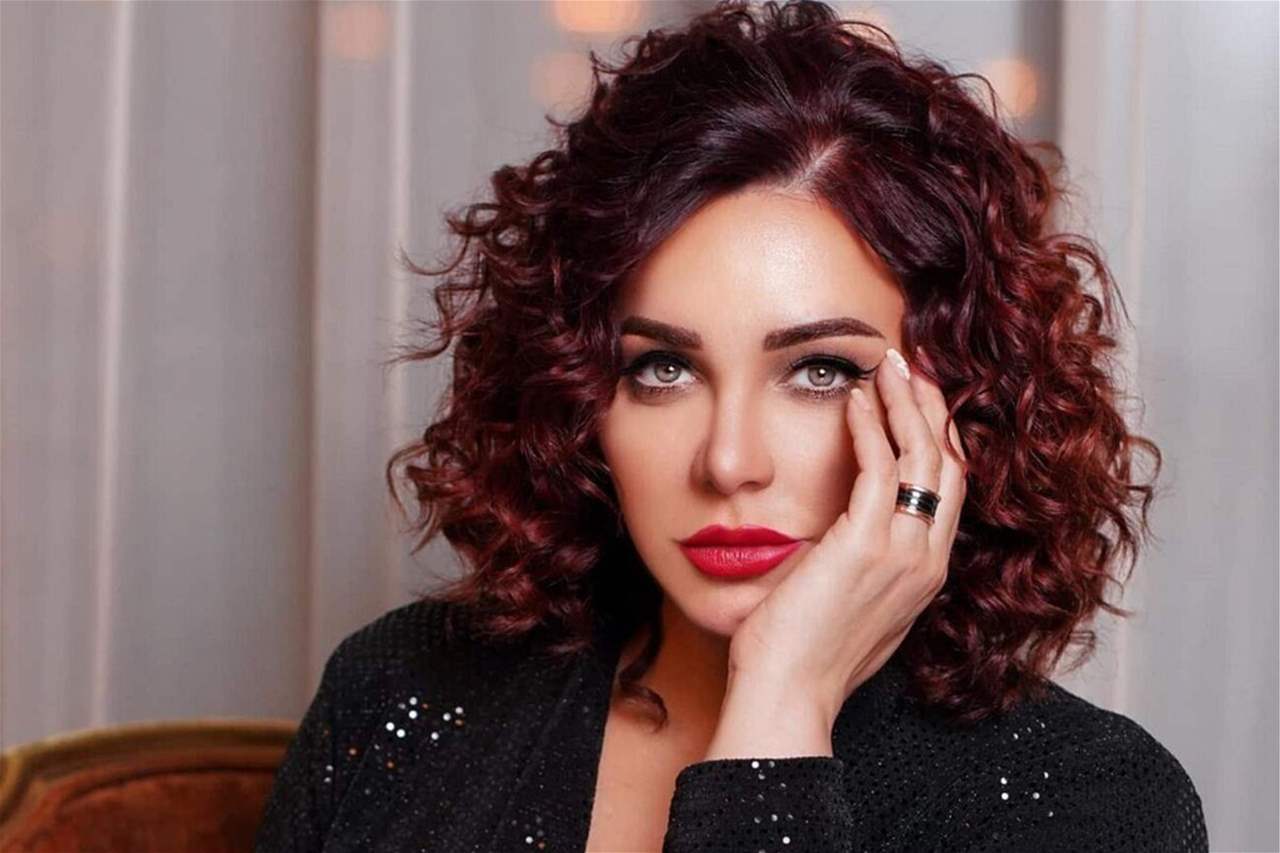 سلاف فواخرجي توجه رسالة اعتذار لـ هؤلاء 