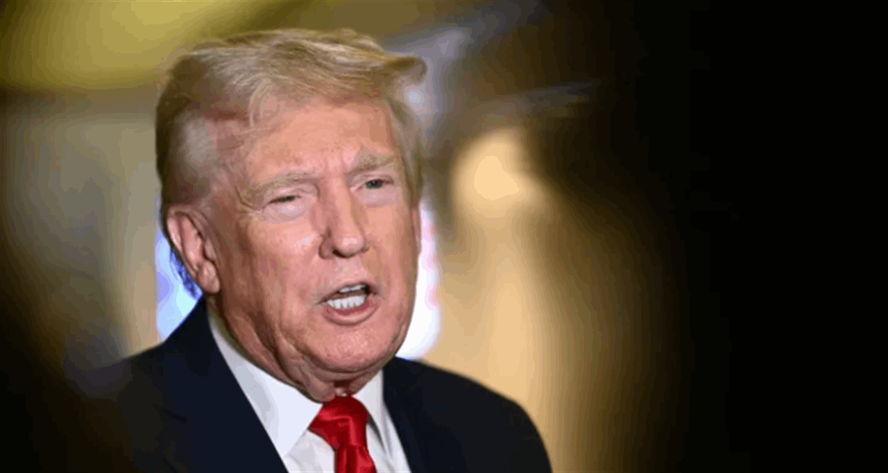 في عيد الفصح.. ترامب يحتفل مع أرنب! (صور)