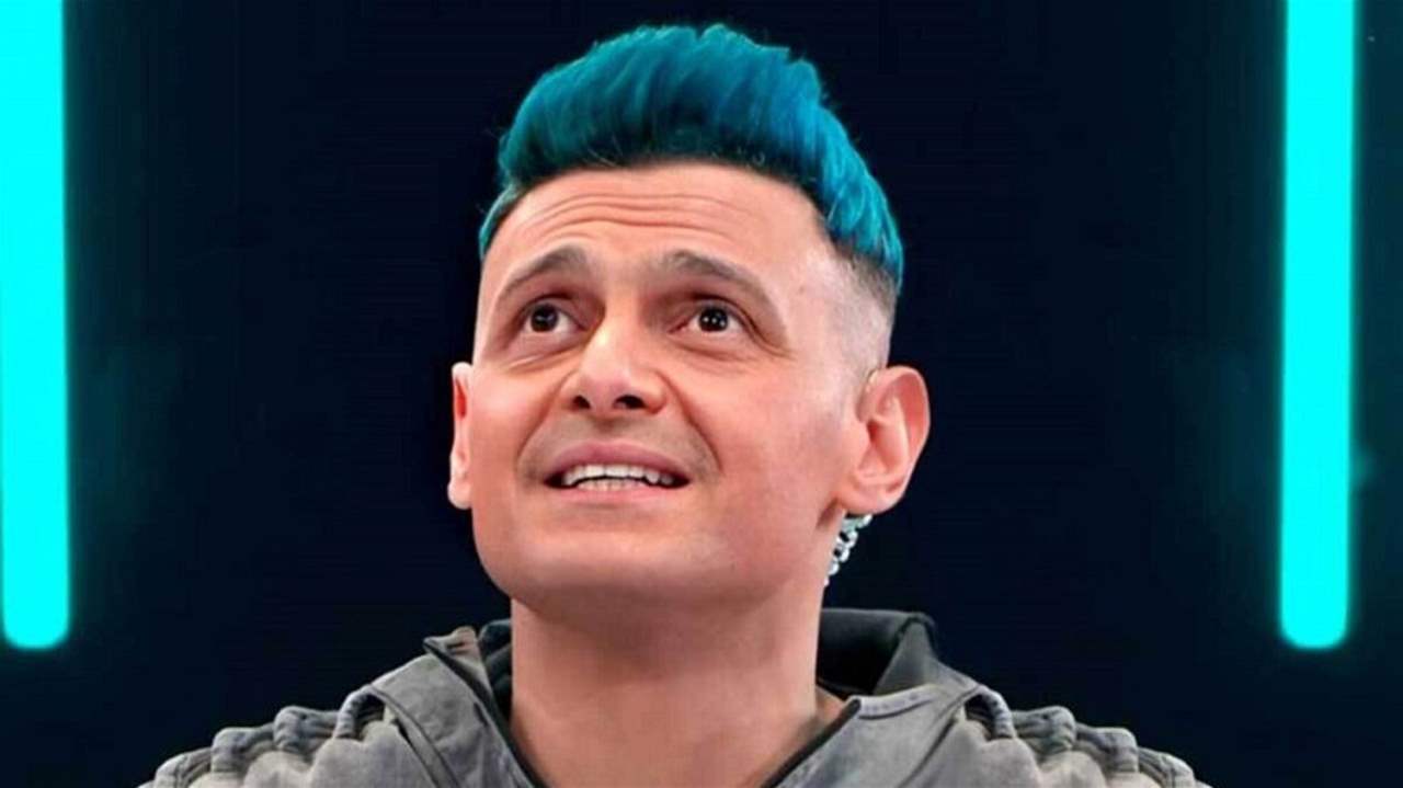 رامز جلال يحتفل بعيد ميلاده بطريقة غريبة 