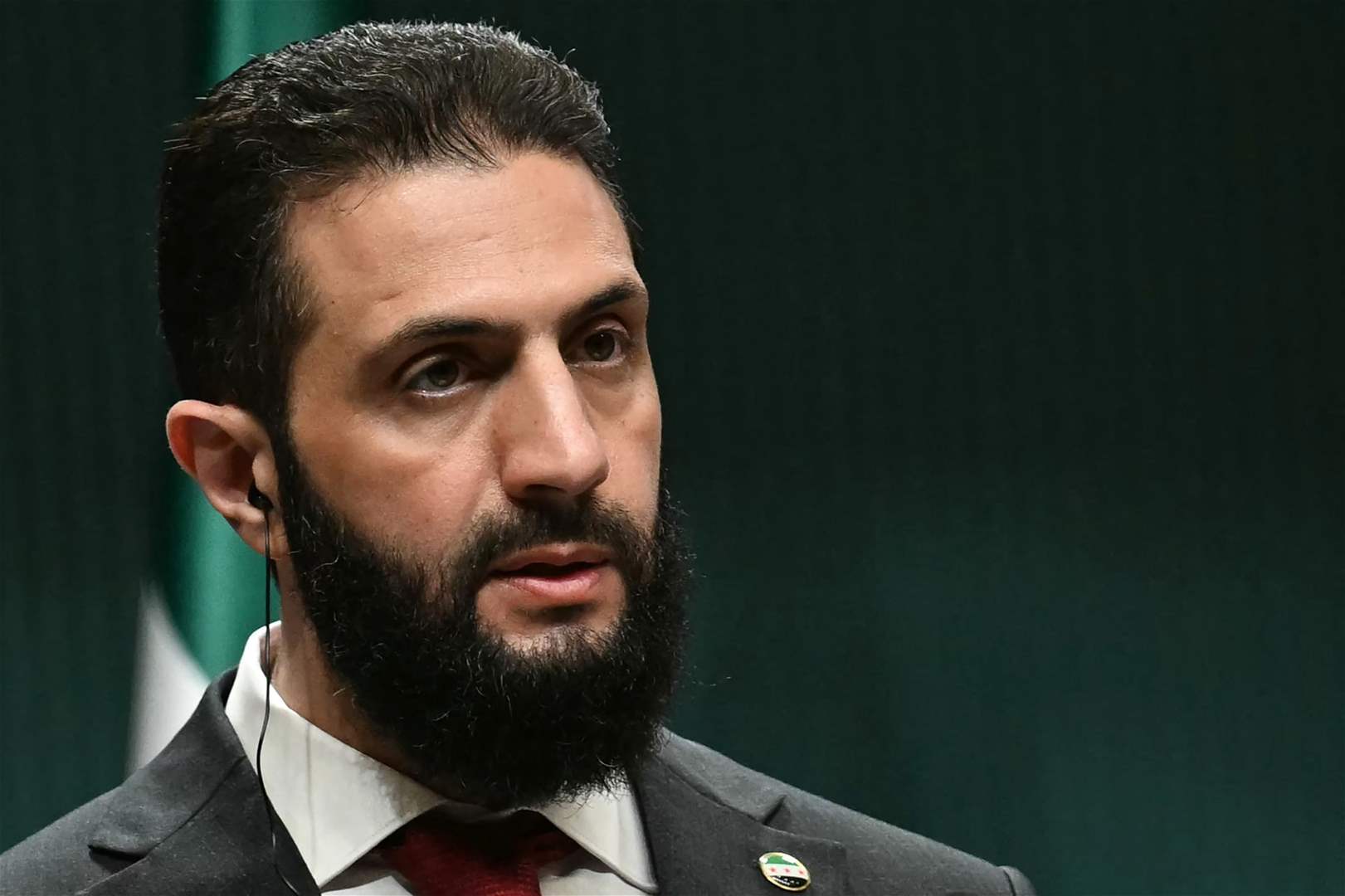  90 دقيقة من المحادثات.. ورسالة من الشرع الى ترامب