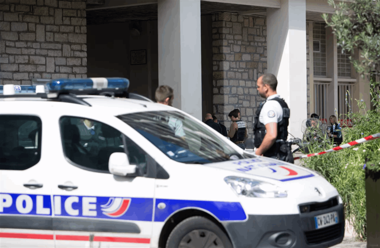 مأساة.. طالب يهاجم عدداً من زملائه ويقتل أحدهم