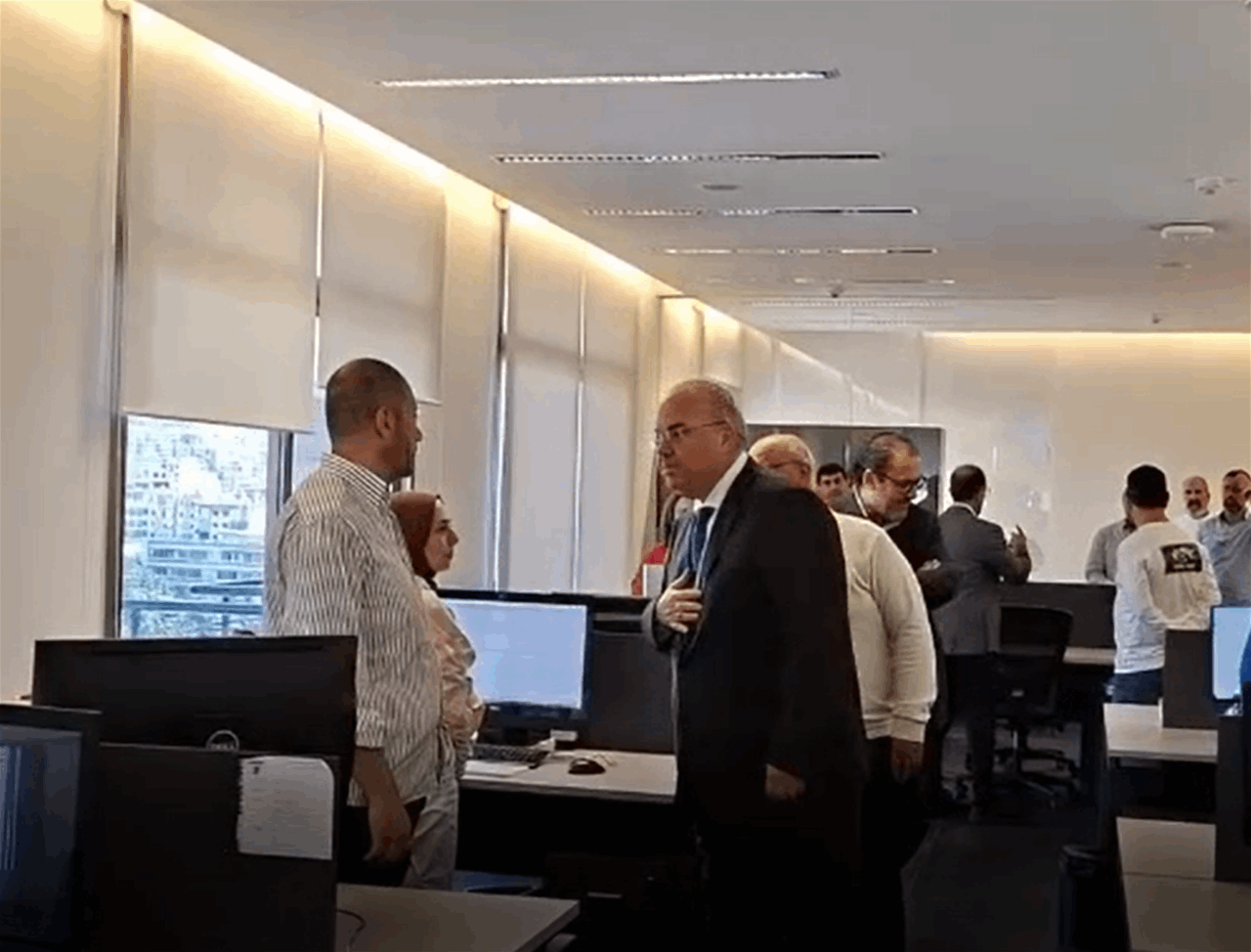 زيارة مفاجئة.. وزير الاتصالات يطّلع على واقع شركة ألفا