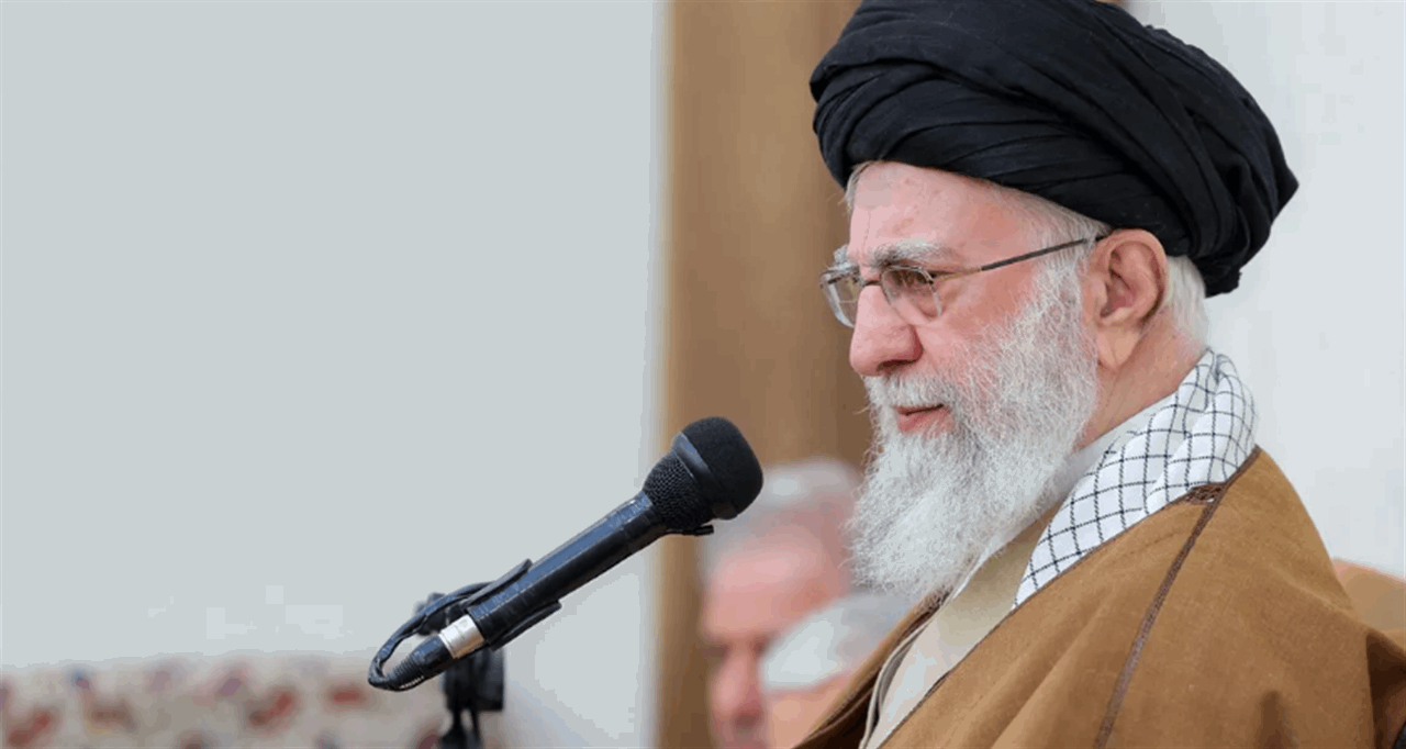 عقب الانفجار في ايران.. أول تعليق من خامنئي! 