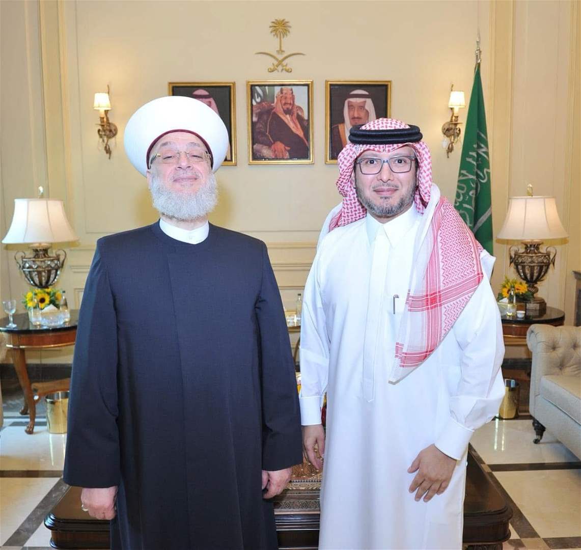 السفير السعودي في لبنان وليد بخاري استقبل رئيس جمعية المشاريع الخيرية الإسلامية (صور)