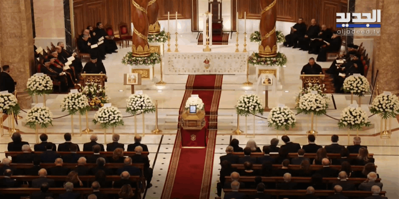 يدفن موتى البلدة مجاناً.. مختار حانوتي مرشح للإنتخابات (تقرير إخباري) 