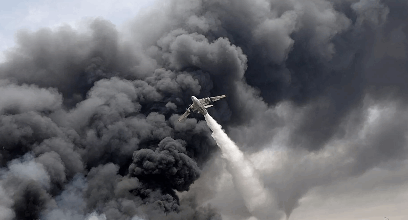 صور فضائية ترصد حجم الدمار الهائل في ميناء بندر عباس الإيراني