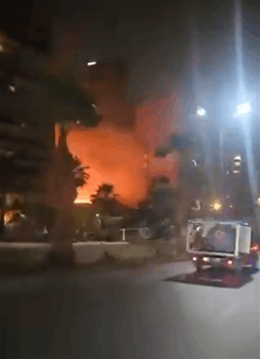 حريق كبير في الرملة البيضاء (فيديو) 