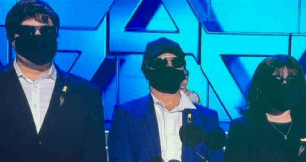 ظهور منفّذي "عمليّة البيجر" علناً للمرّة الأولى (فيديو)  