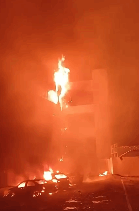 طرابلس.. حريق كبير في منتجع سياحي (فيديو) 