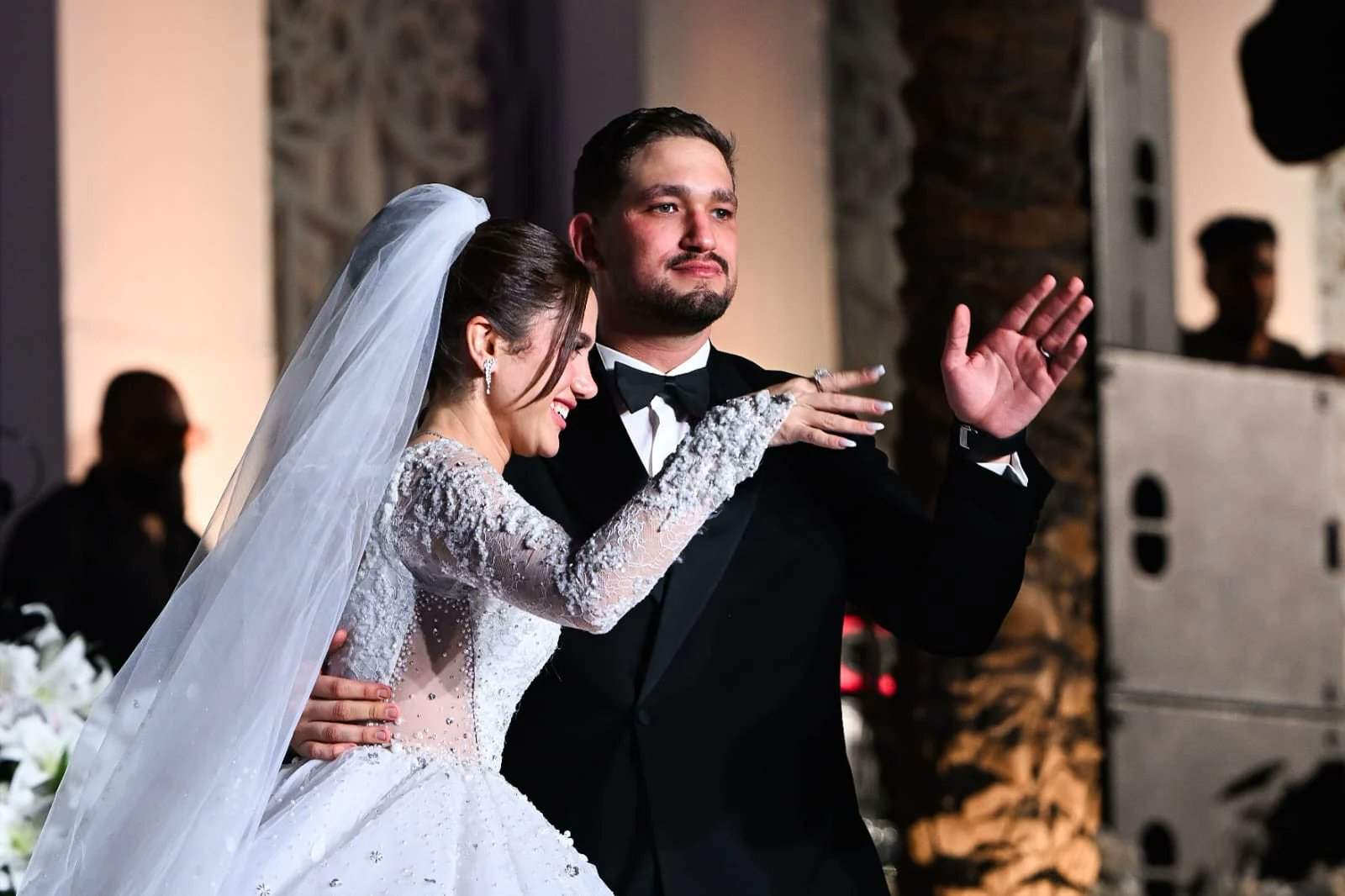 زواج رنا رئيس يتصدر وفستان العروس يلفت الأنظار