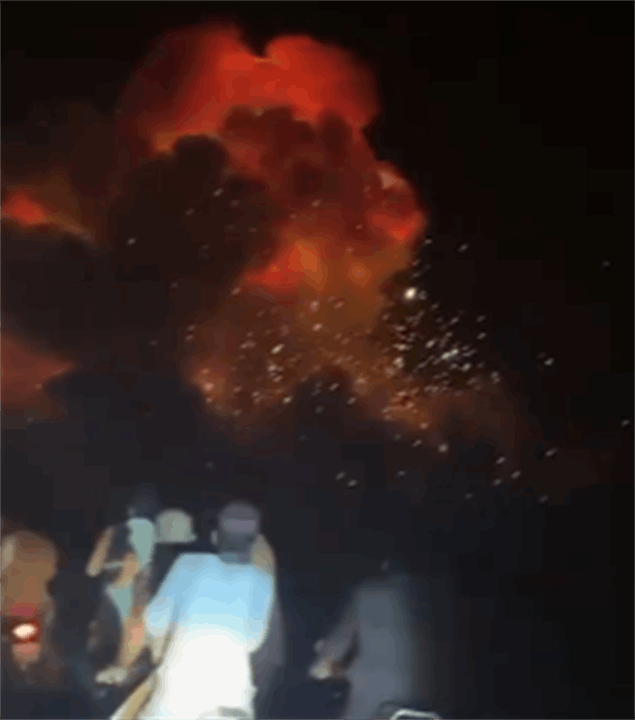 لحظة بدء القصف الهندي على باكستان (شاهد الفيديو) 