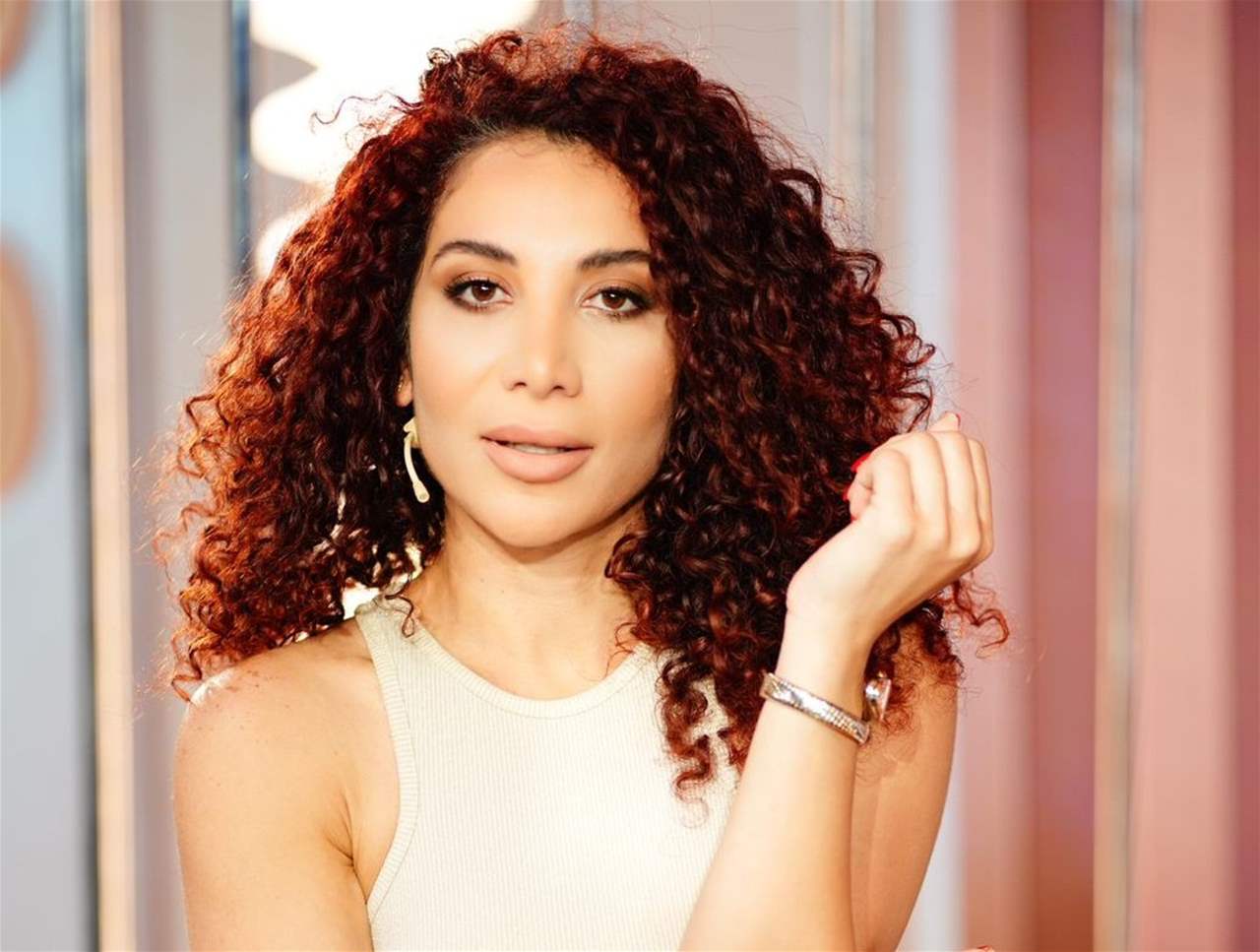 امل طالب تعلق على الانتخابات البلدية وعن مشاركة "العروسة" في الاقتراع