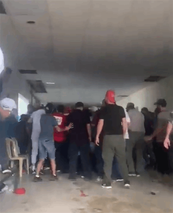 صندوق الاقتراع يتحول إلى ساحة اشتباك في برقايل (شاهد الفيديو) 