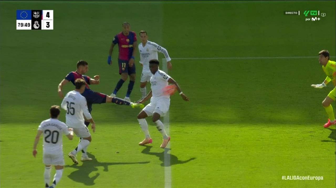 فيديو - ArchivoVAR: أخطاء كارثية لحكم الكلاسيكو