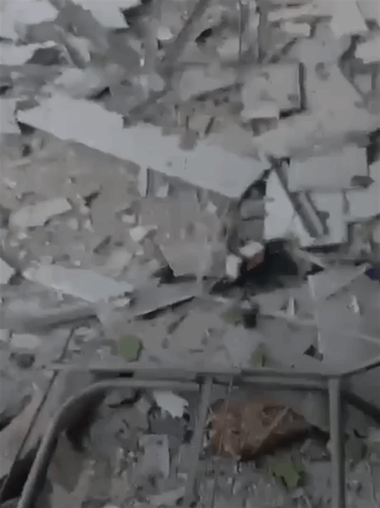 عطل تقني يُسقط درون إسرائيلية فوق منزل في شبعا (فيديو) 