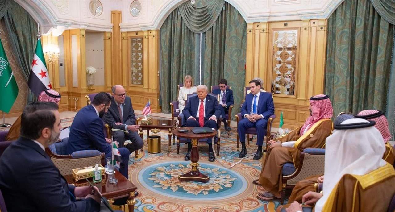 البيت الأبيض يكشف "تفاصيل الحوار" بين ترامب والشرع