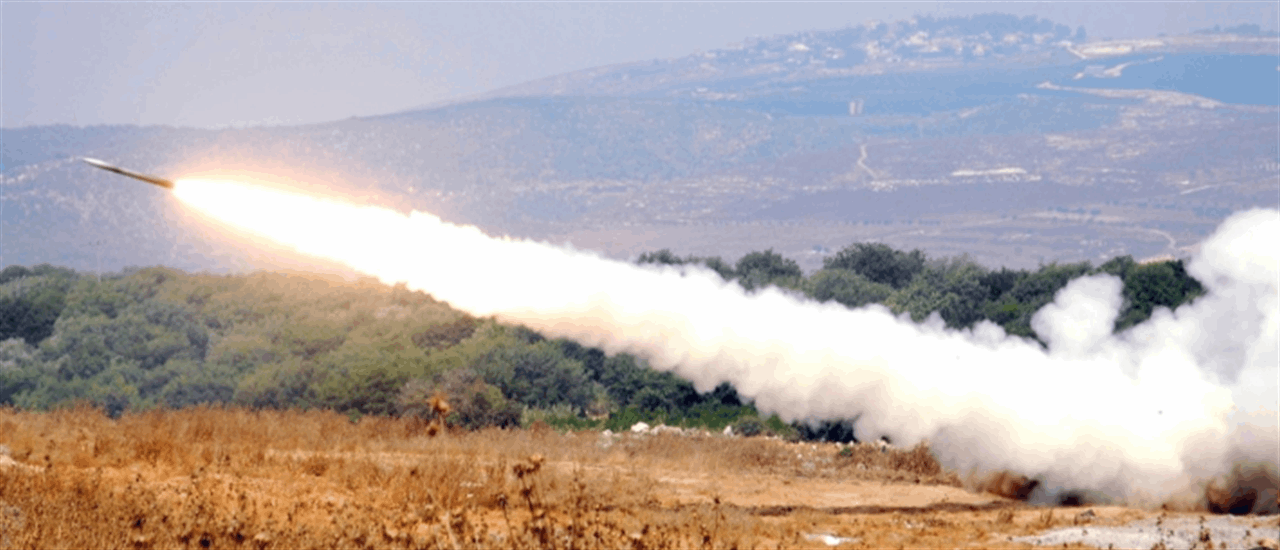 بالفيديو.. لحظة انطلاق صاروخ &quot;بؤرة الخردة&quot; في صيدا 