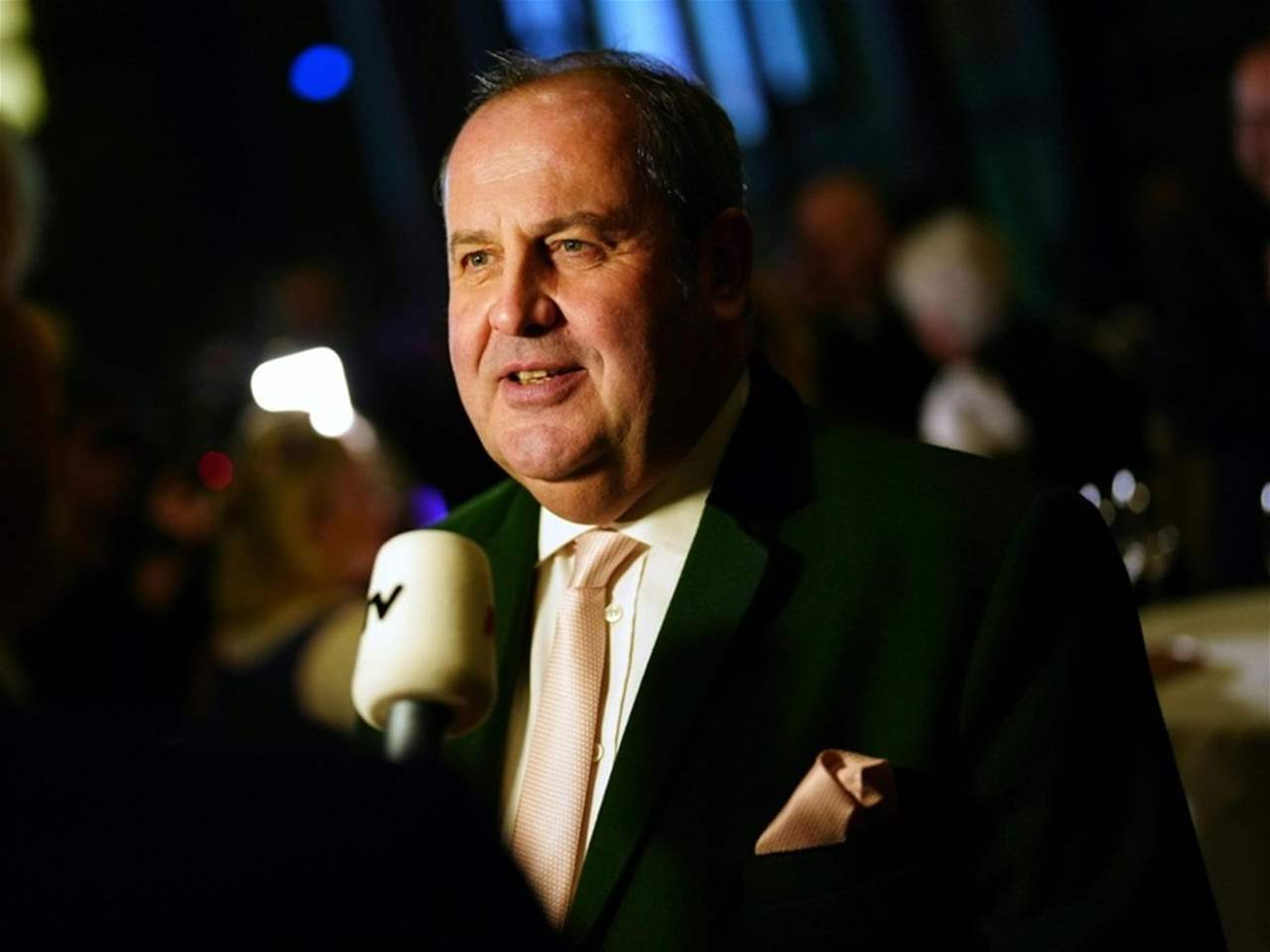 شخصية سياسية بارزة رئيساً للاتحاد في النمسا