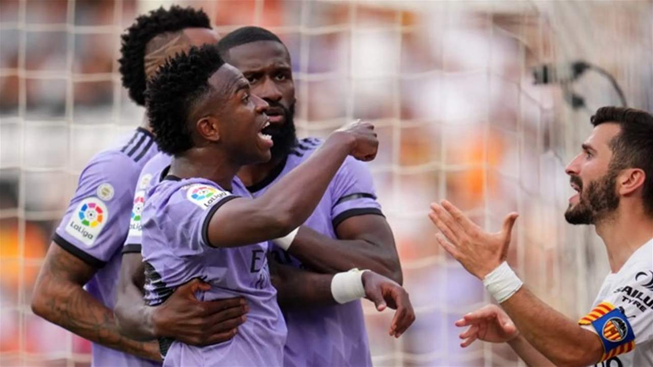 فينيسيوس جونيور يتسبب بأزمة لنتفليكس مع فالنسيا