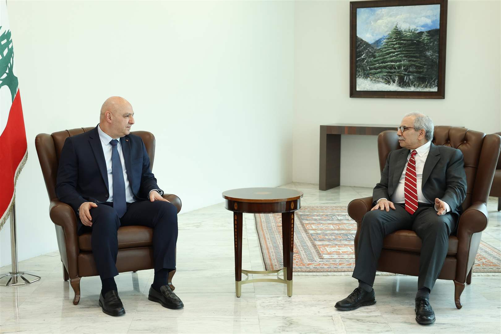 الرئيس عون يلتقي رئيس الحكومة نواف سلام في قصر بعبدا