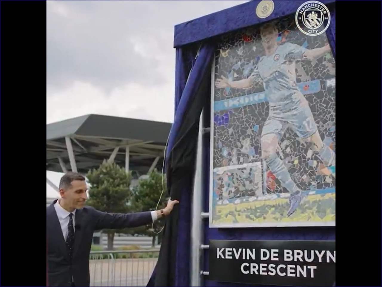 فيديو - خلدون المبارك كشف جدارية دي بروين