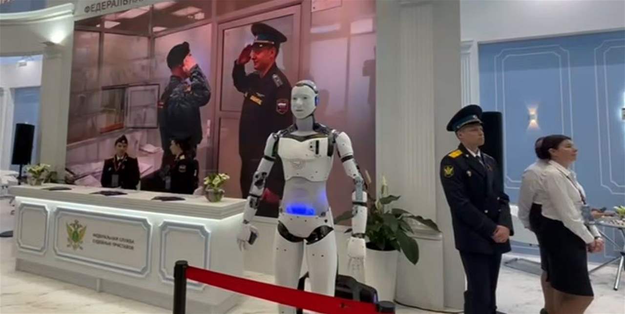 روبوت يخدم العدالة (فيديو) 