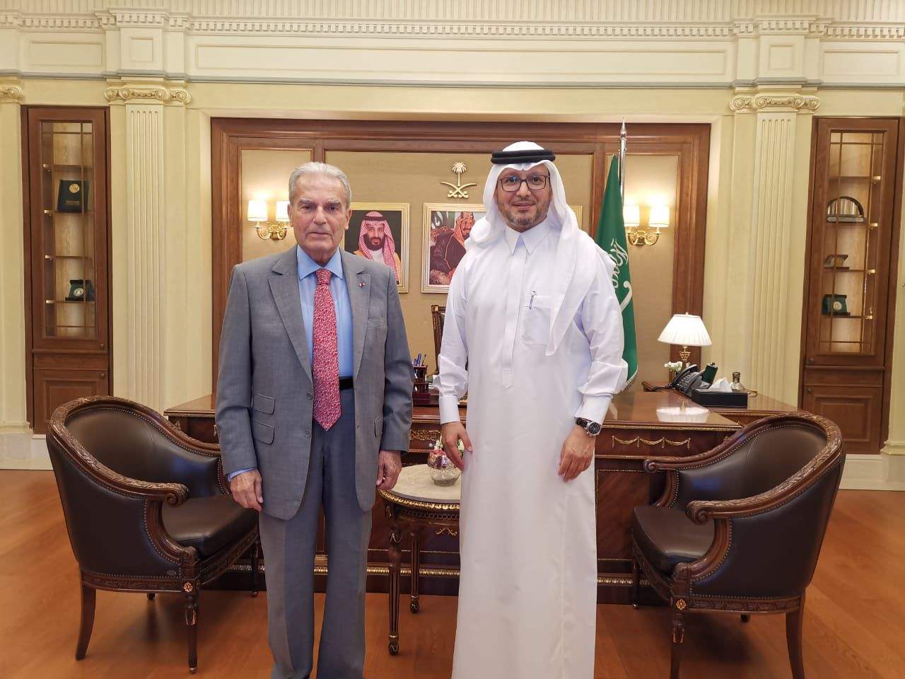 بخاري إستقبل عميد المجلس العام الماروني في بيروت