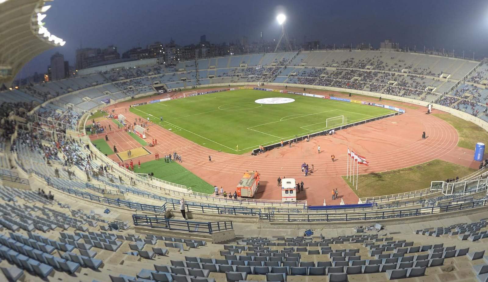 شعارات مرفوضة على مدرج المدينة الرياضية.. بيان إستنكاري لحزب الله! 