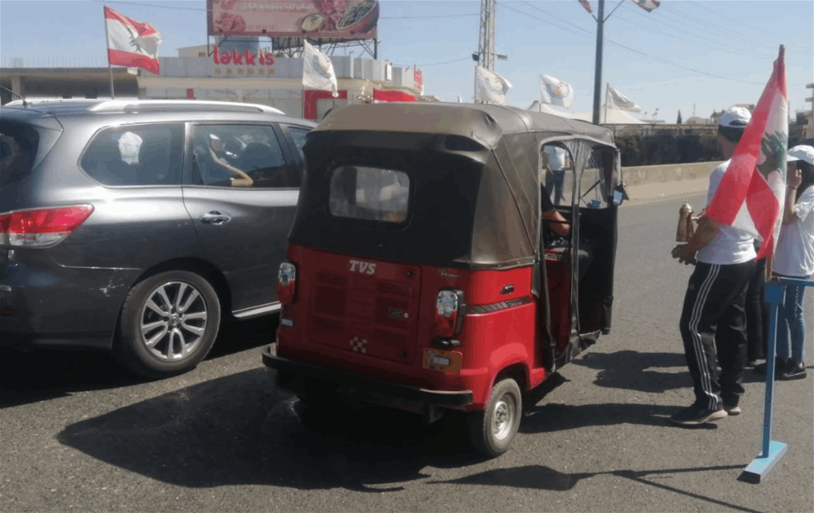 بالفيديو.. حاجز "محبة" في بعلبك بذكرى التحرير