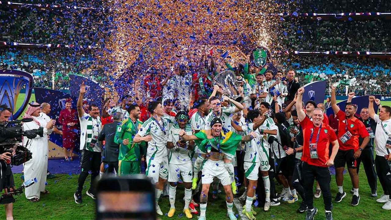 موسم المفاجآت والألقاب التي طال انتظارها