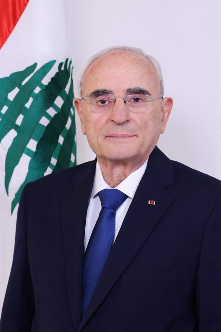 "المساعدات المالية للعسكريين كافة".. ماذا كشف وزير الدفاع؟