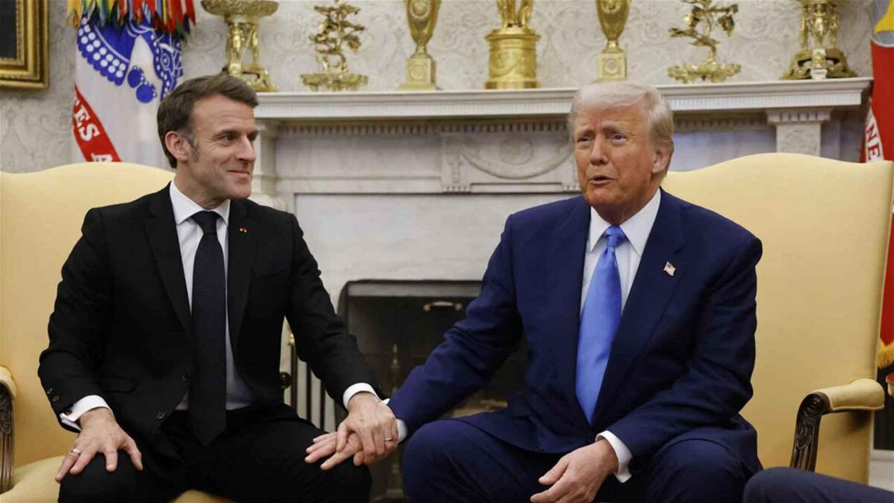 الرئيس الاميركي دونالد ترامب يرد بسخرية على صفعة زوجة ماكرون له 