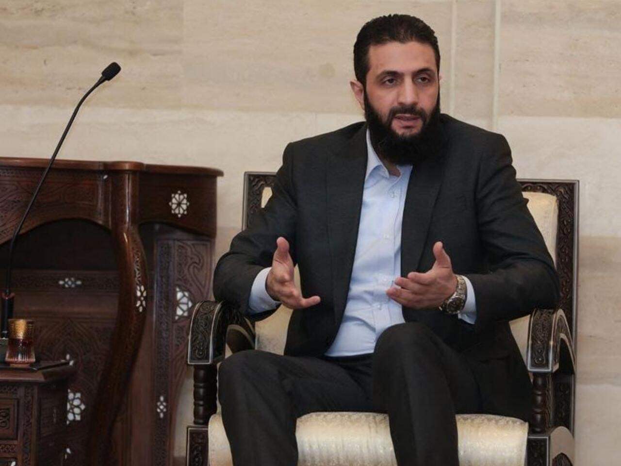 الرئيس السوري احمد الشرع يفاجئ الحجاج السوريين بخطوة غير متوقعة 