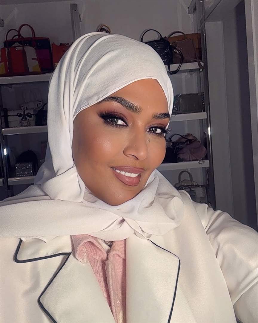 الفنانة السعودية وعد تعلن عن تطوعها في الحج