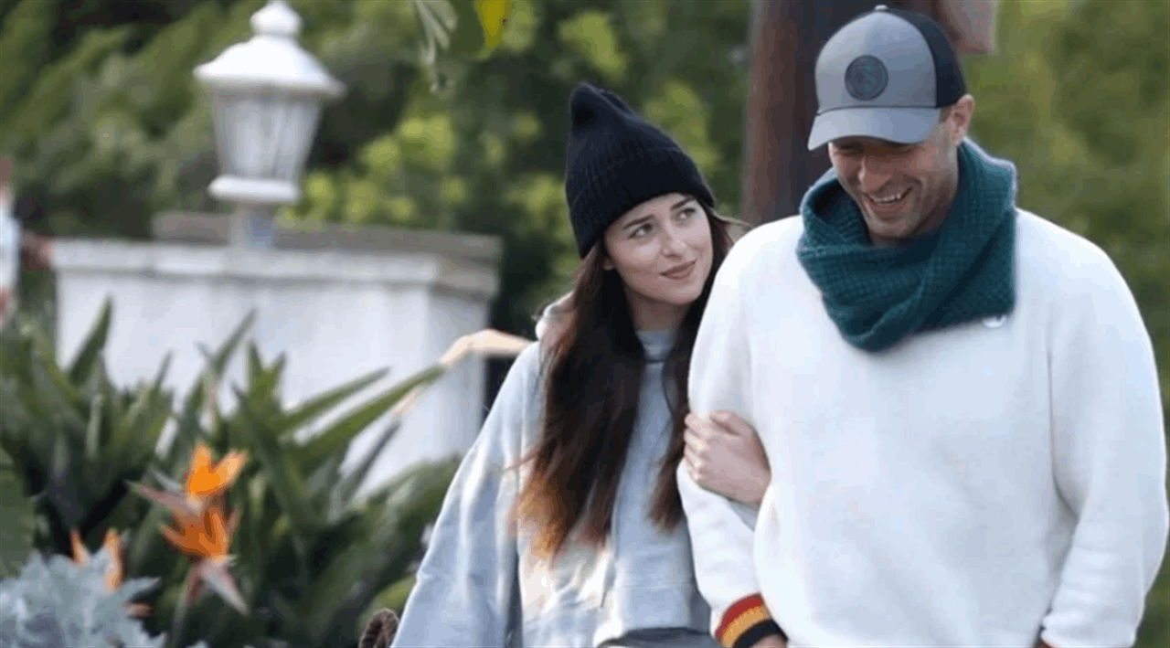 إنفصال كريس مارتن وداكوتا جونسون بعد علاقة دامت 8 سنوات