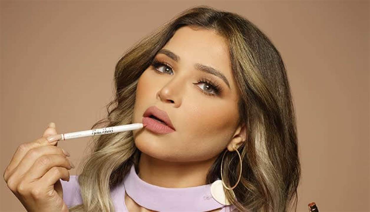 نهى نبيل تعود الى الكويت لاول مرة بعد سحب الجنسية منها