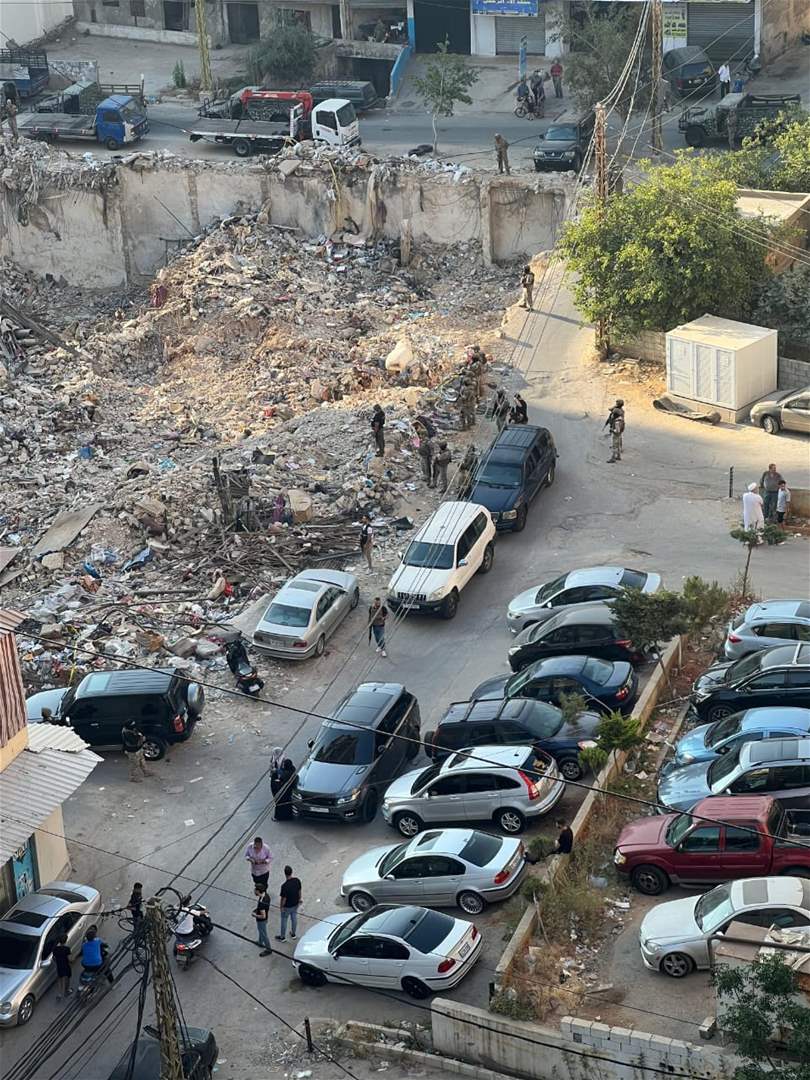 بحثاً عن أسلحة.. الجيش يكشف على أحد المواقع في الضاحية! (فيديو)