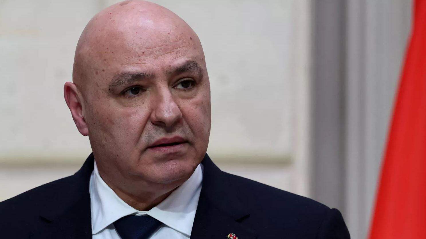 الرئيس عون وصل واللبنانية الأولى الى بيروت