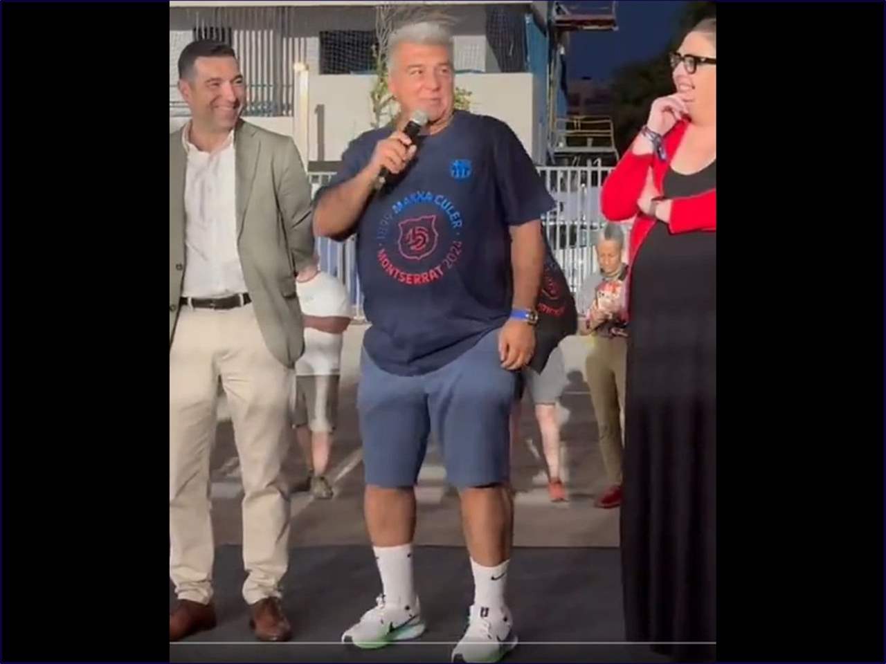 رئيس برشلونة يشارك في "مسيرة الكوليه" احتفالًا بالذكرى 125 لتأسيس النادي